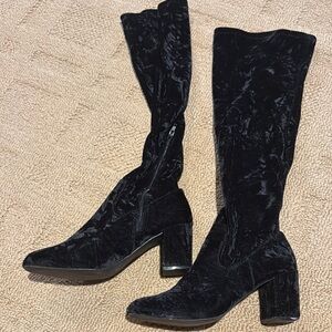 Elegant Black Velvet Knee-High Boots